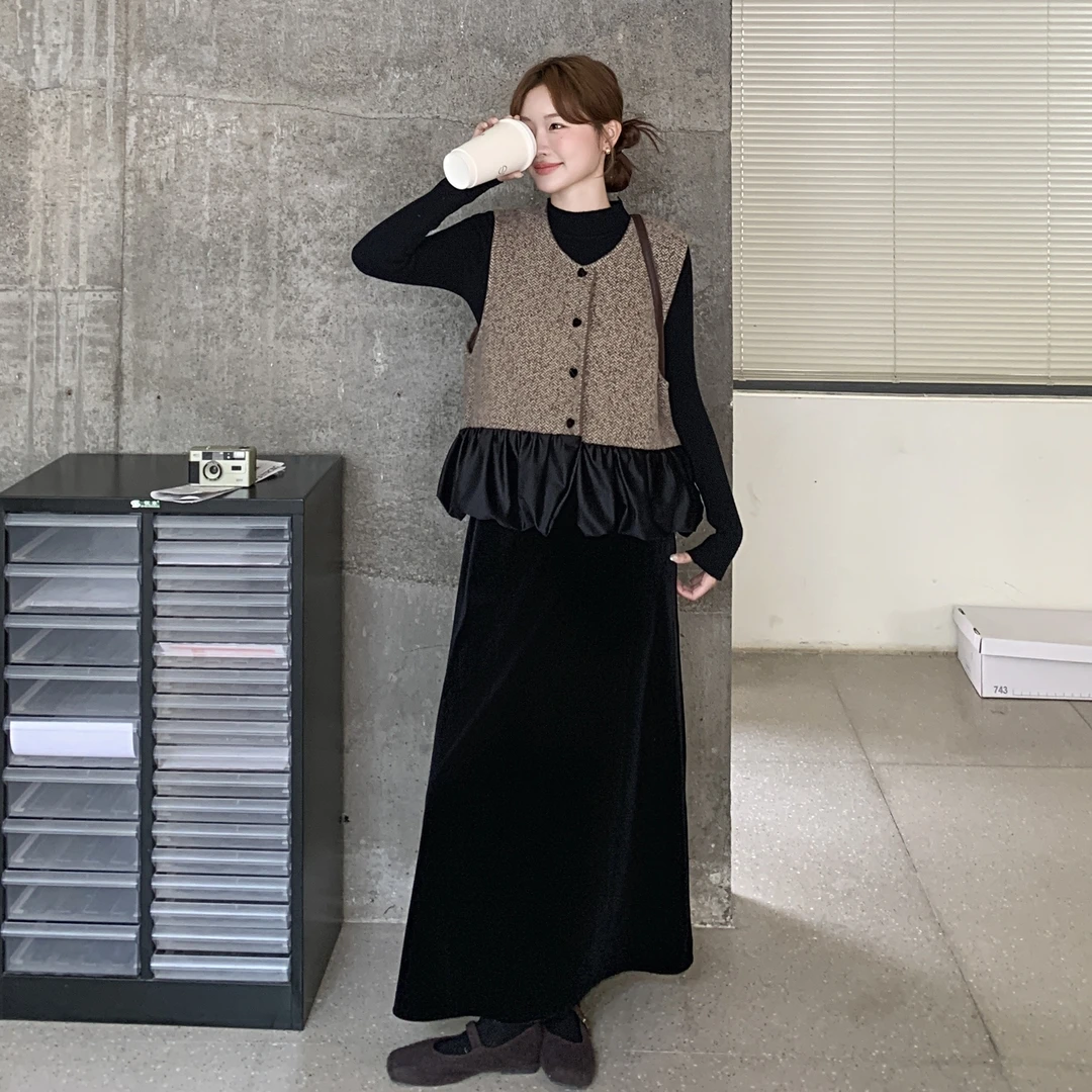法式小香风马甲套装女2025秋季高级感气质打底衫丝绒半身裙三件套