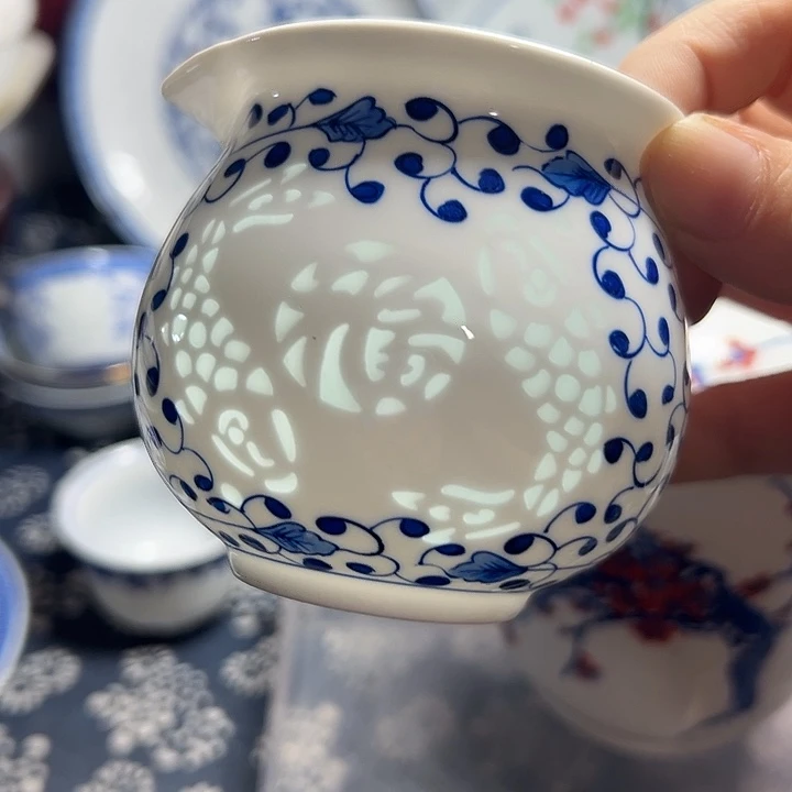 手绘雕刻福字公道杯一个