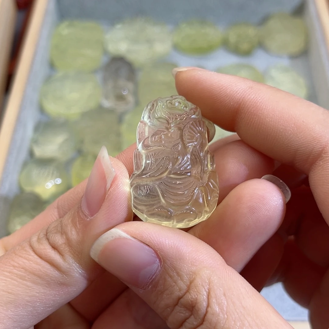 水晶颈饰未镶嵌藍*湖黄水广结善缘9