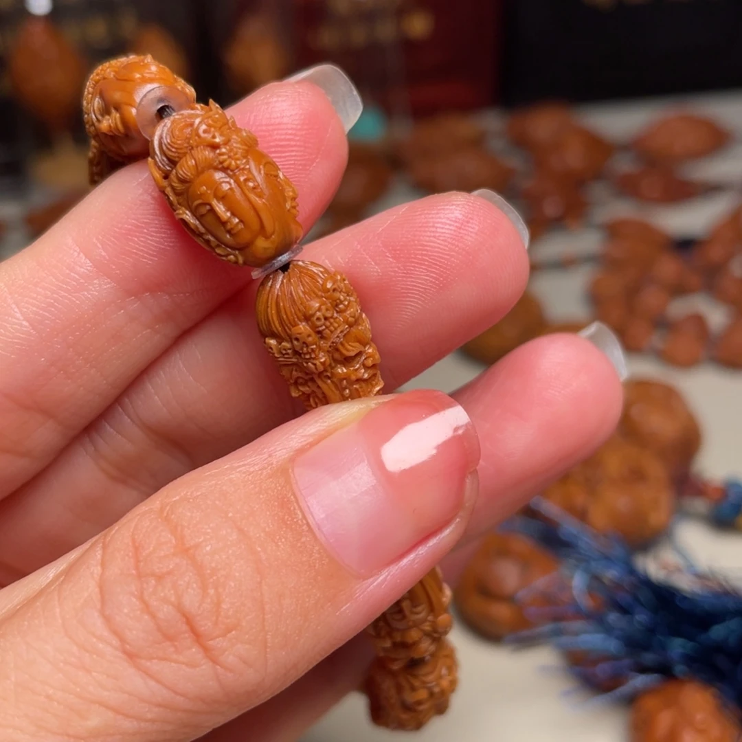 …***！橄榄枝上开一扇开几道小