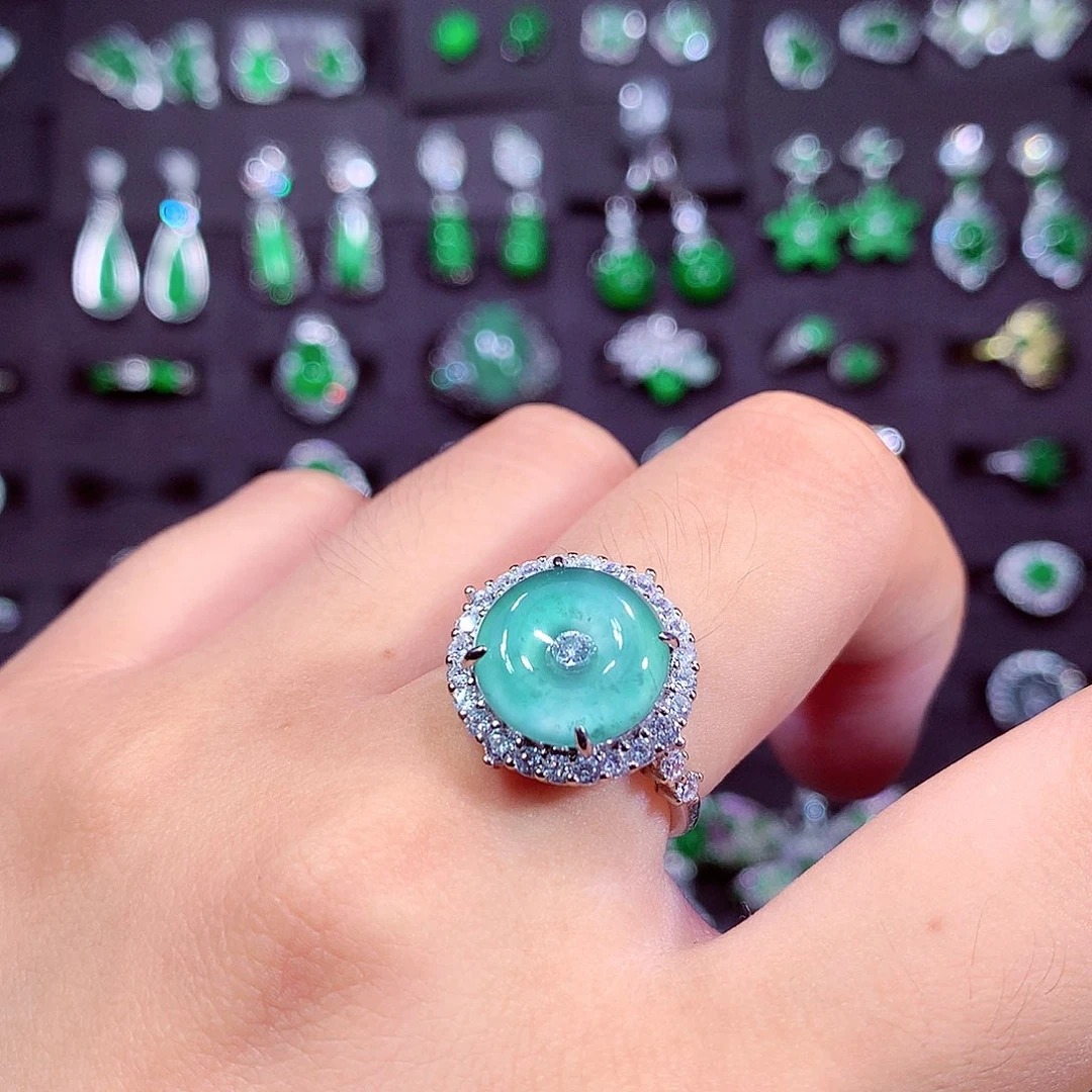 颈饰未镶嵌翡翠天然