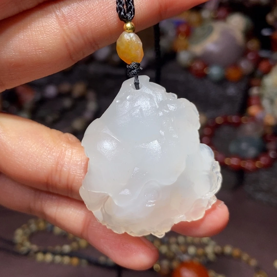 玛瑙/玉髓未镶嵌珠宝半成品孔***飞