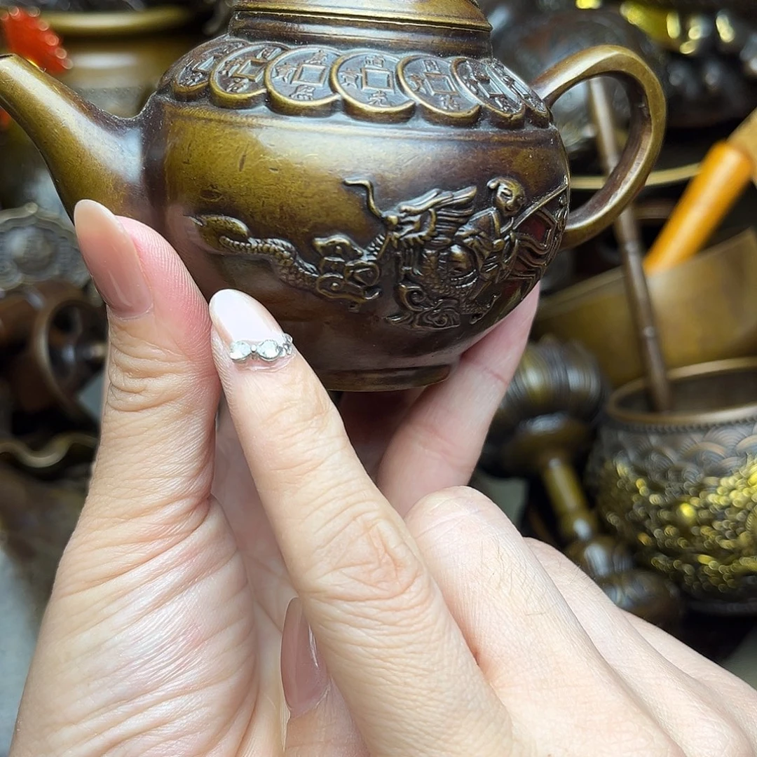 精美铜器批发档口