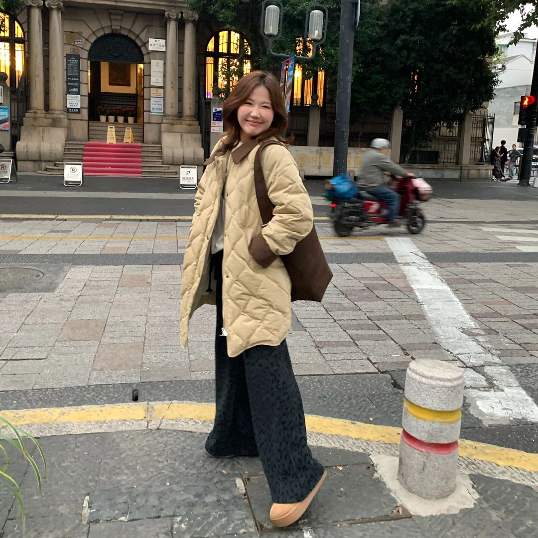 Q了个T 新国标90绒【巴恩葫芦】西装领中长款冬季保暖菱形格羽绒服