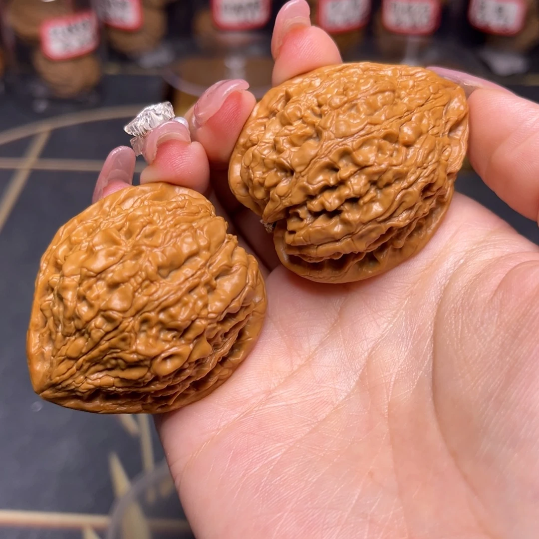 吊坠文玩核桃坐佛41.8