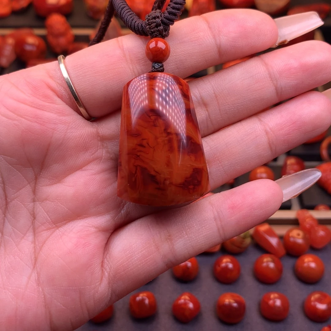 南红玛瑙未镶嵌原矿高品无事牌25.5mm