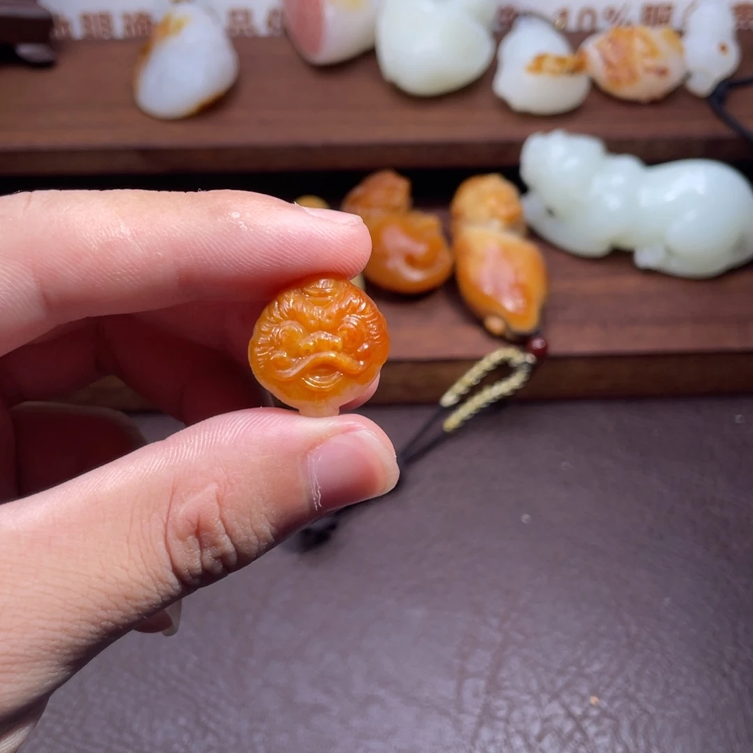 和田玉（糖玉）未镶嵌挂件