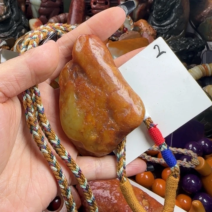 未镶嵌透闪石质玉珠宝奇石