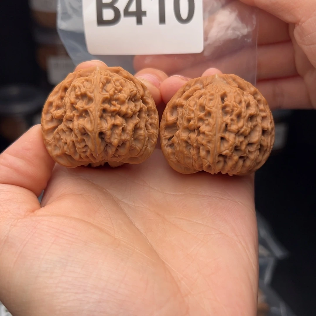 文玩核桃吊坠长*南蒋石