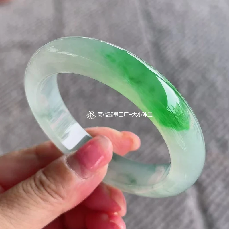 大小珠宝高冰种飘阳绿天然翡翠手镯正圈53老坑冰起胶阳绿翡翠玉镯