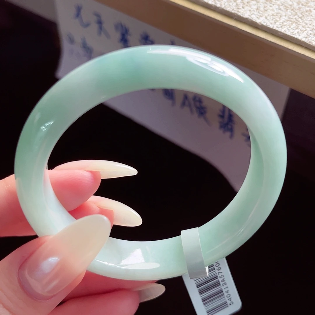 翡翠未镶嵌手镯手镯