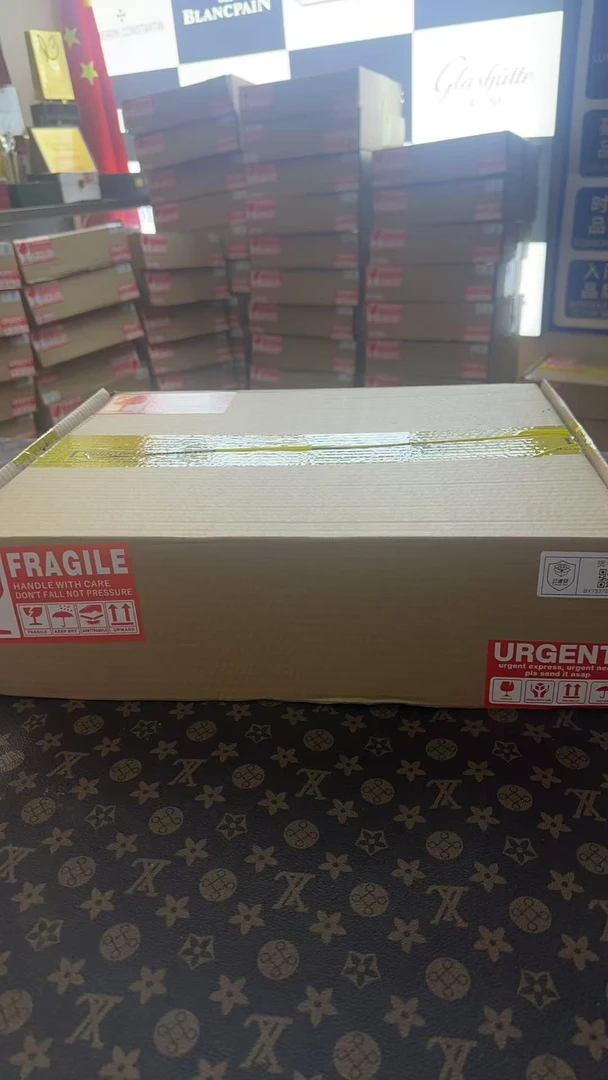 【待销毁6号仓库】全新未开使用未拆封（腕表）LSG