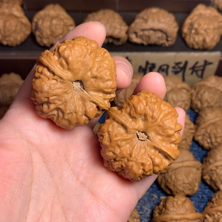 桃核吊坠陈*然蛤蟆核桃