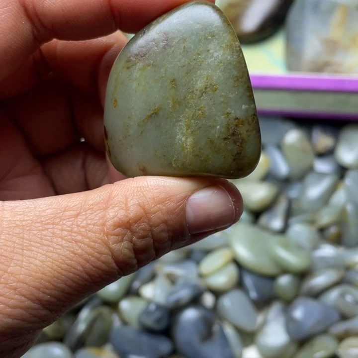 和田玉未镶嵌珠宝半成品