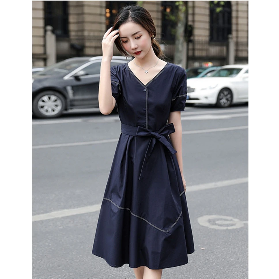法式v领高级感大码连衣裙女夏季2025复古高端收腰御姐温柔风a字裙