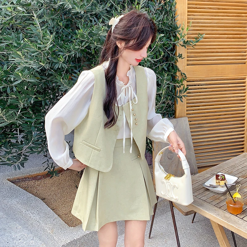 韩系御姐气质高级感马甲套装裙女春秋2025新款衬衫半身短裙三件套