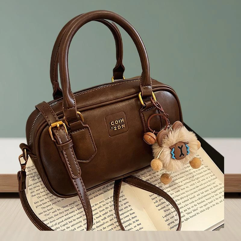 保龄球包手拎时尚百搭2025单肩包设计秋冬新款女复古法国小众女包