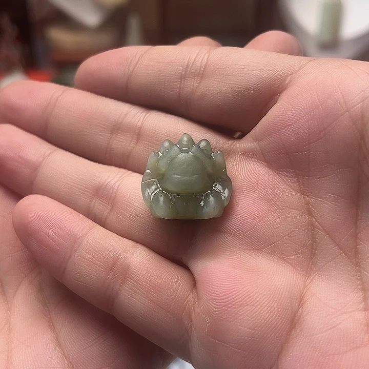 颈饰未镶嵌和田玉九尾狐