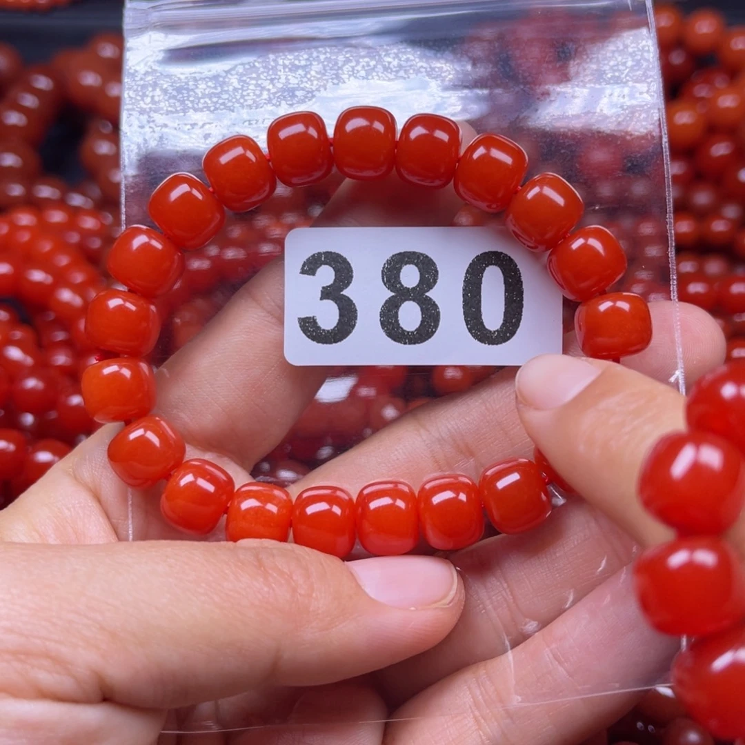 。***南红玛瑙未镶嵌手链