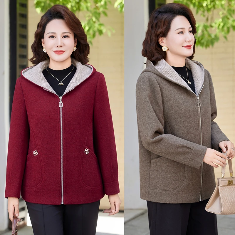 时尚妈妈装连帽加厚外套短款2025冬季新款休闲宽松中老年保暖外套