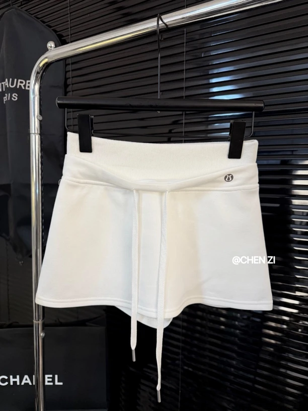 【金秘书穿搭】灰色短裙女白色a字裙子卫衣裙半身裙包臀抽绳短裙