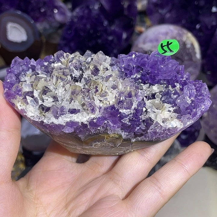 紫晶未镶嵌大型摆件（非配饰）