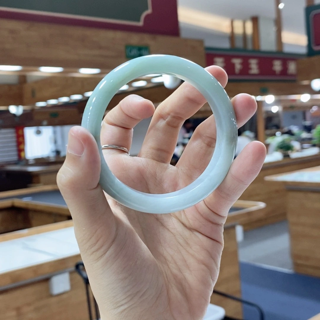 翡翠未镶嵌手镯买断