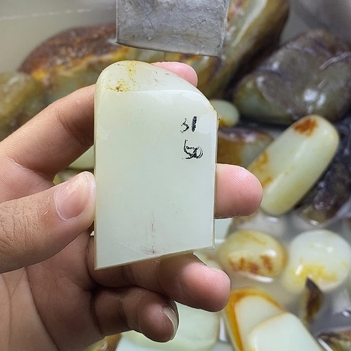 定制未镶嵌定制和田玉稻*人
