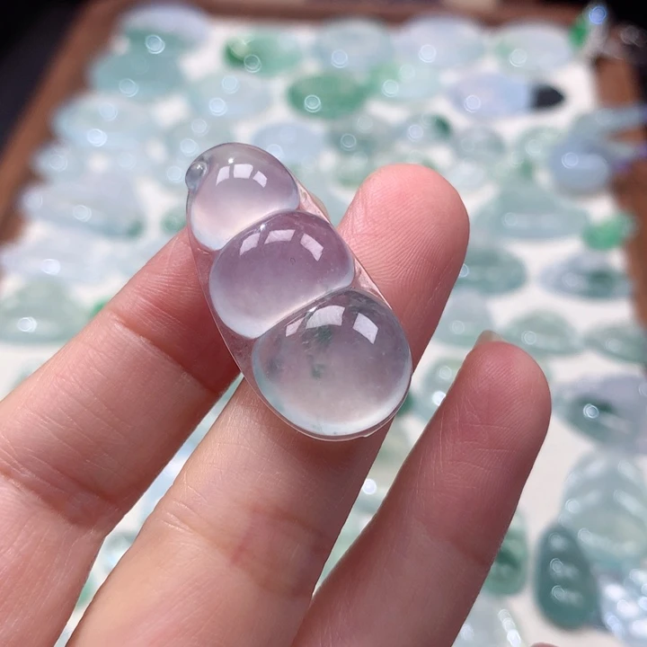 翡翠未镶嵌颈饰高冰飘花福豆