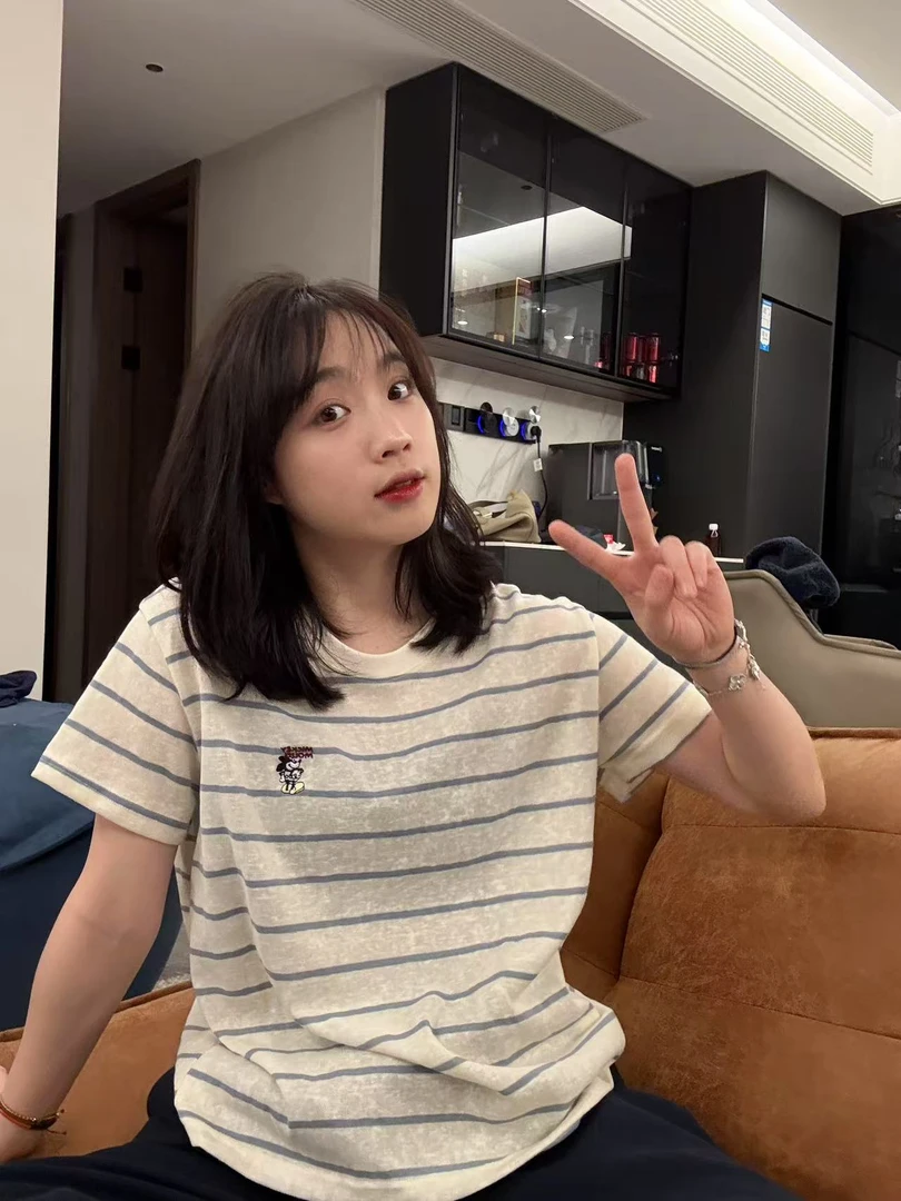 Sevbasks 七七家韩版  杏色拼接刺绣透爽感半袖