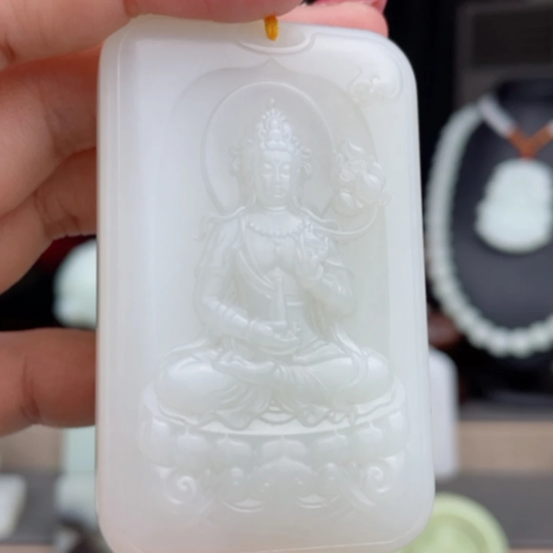 【闪购商品】颈饰未镶嵌和田玉