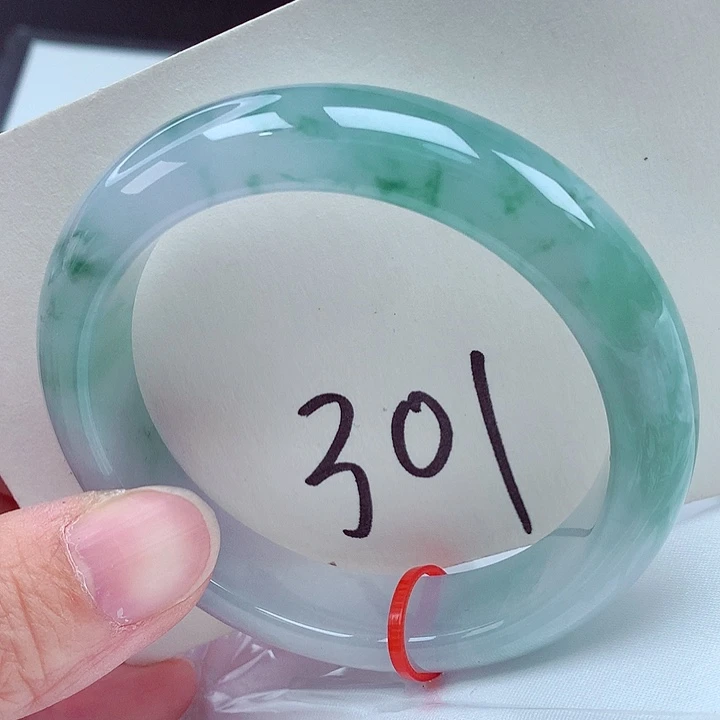 翡翠未镶嵌手镯翡翠