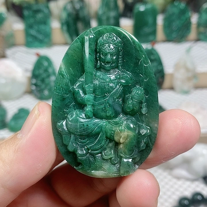 未镶嵌独山玉颈饰
