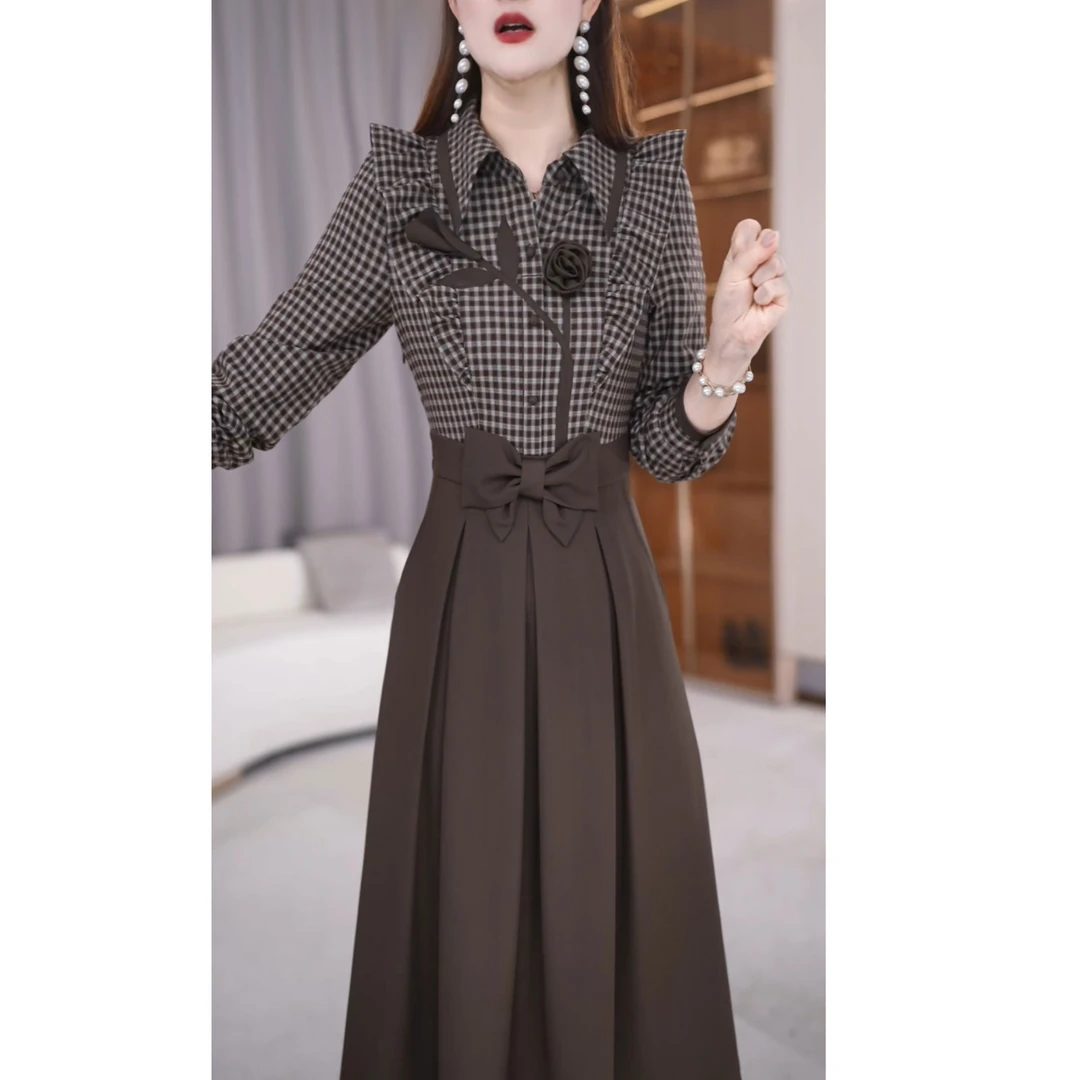 洋气设计感拼接修身长袖连衣裙2025秋季复古格子显瘦中长款裙子女