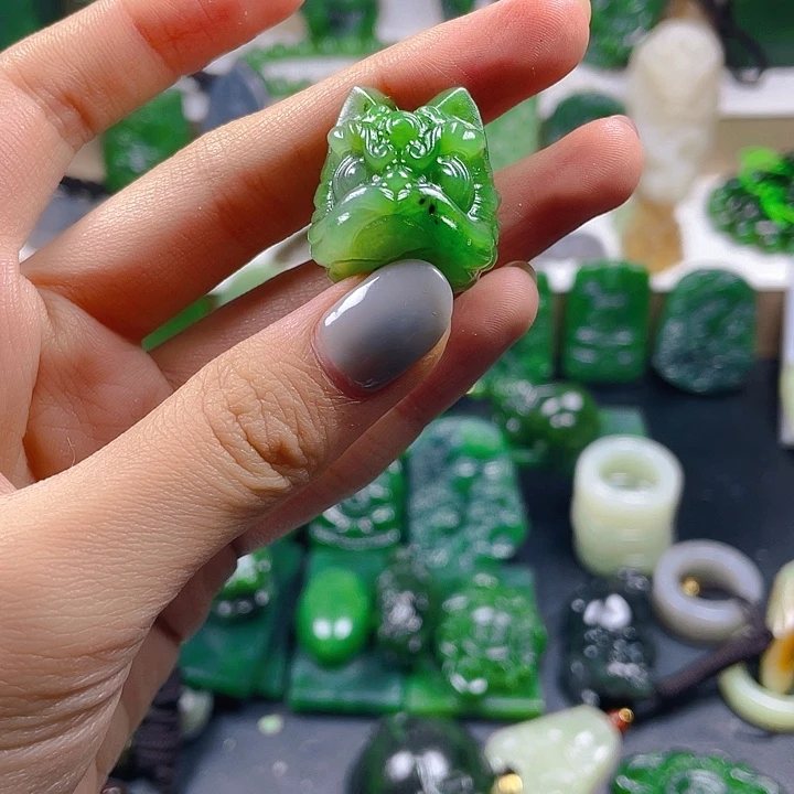 和田玉未镶嵌挂件