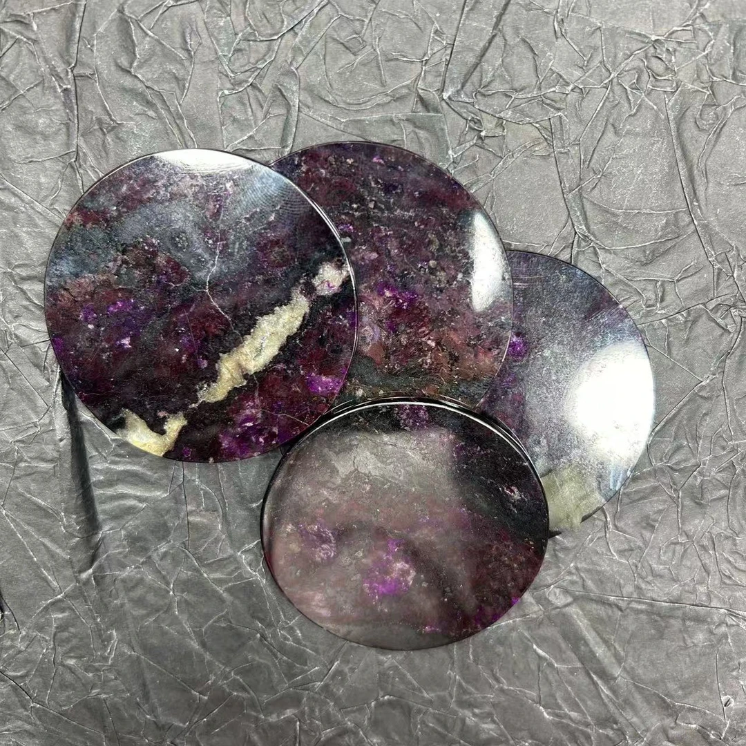 老四精选  圆牌吊坠 多样性发其一