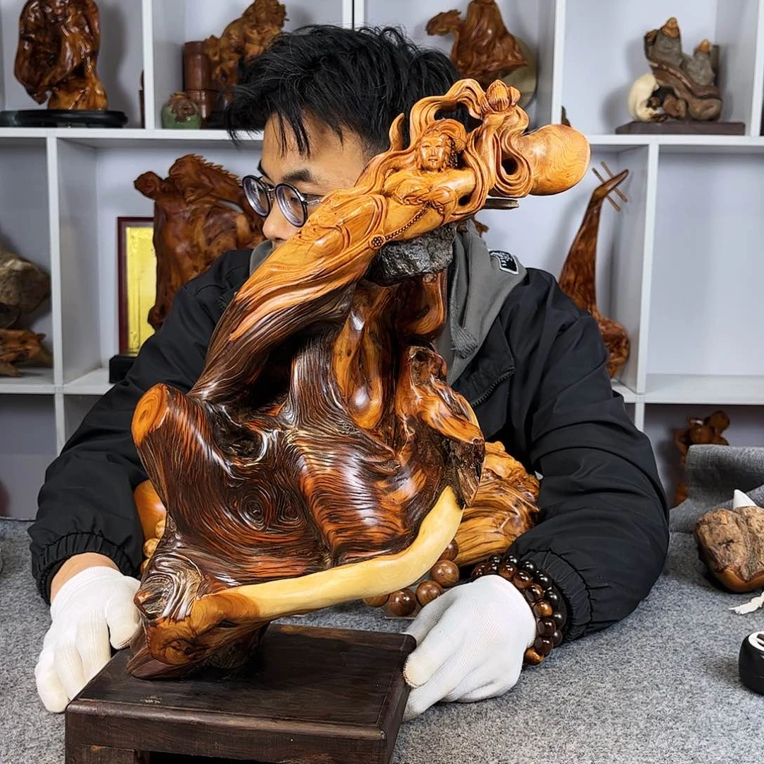 柏木（崖柏）传*哥黑骨摆件飞天