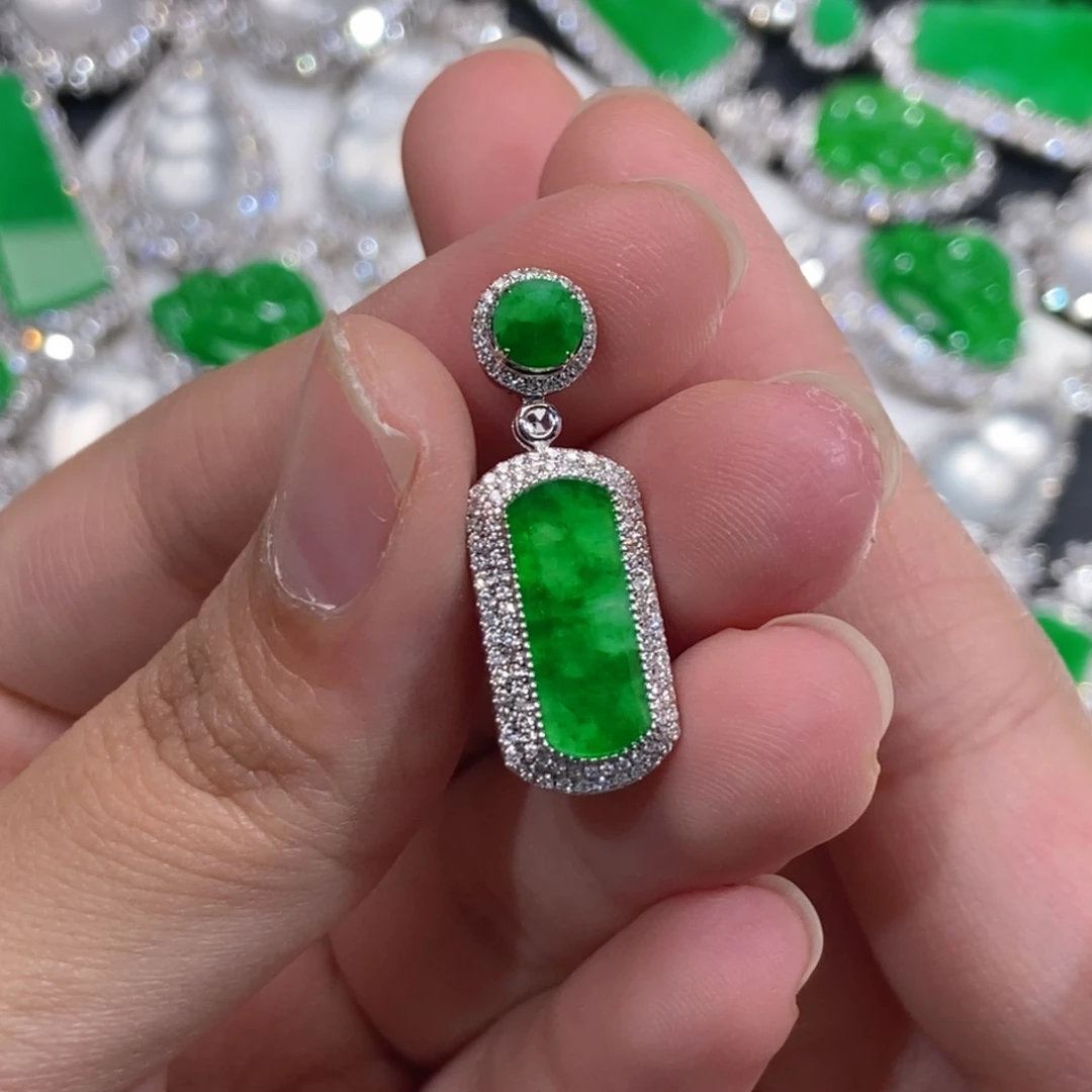 翡翠18K金镶嵌吊坠(不含链)天然缅甸A货翡翠