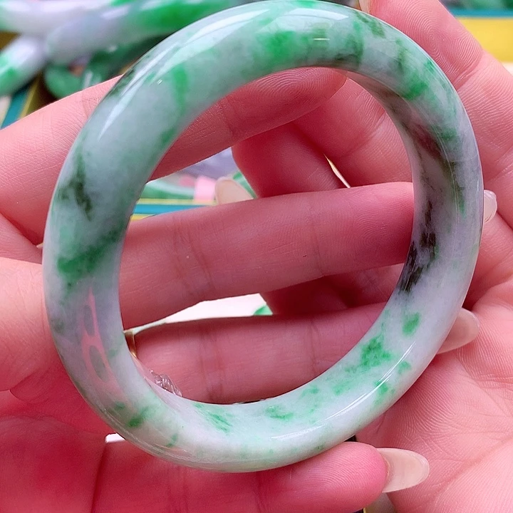 翡翠未镶嵌手镯翡翠手镯
