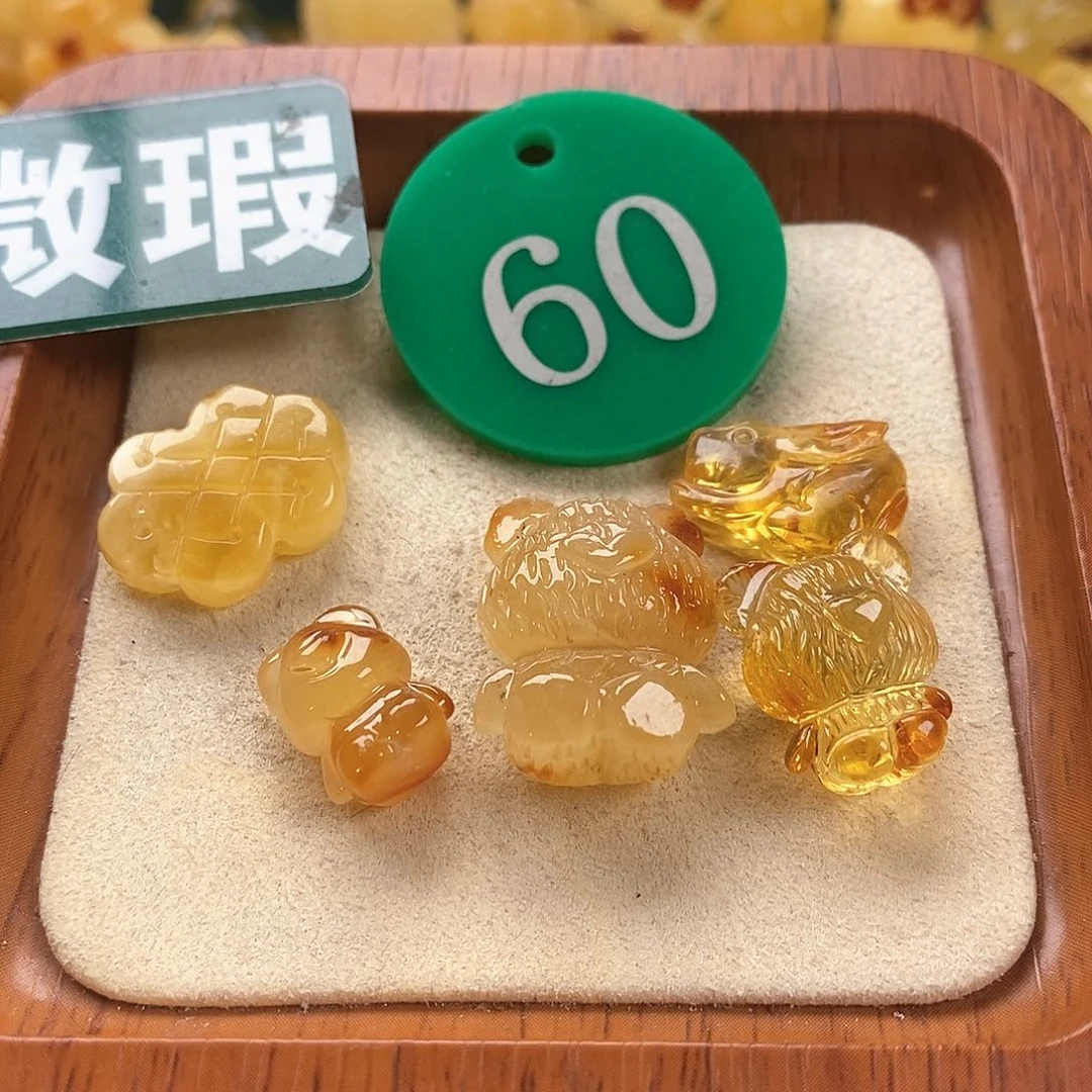 琥珀颈饰未镶嵌裸石