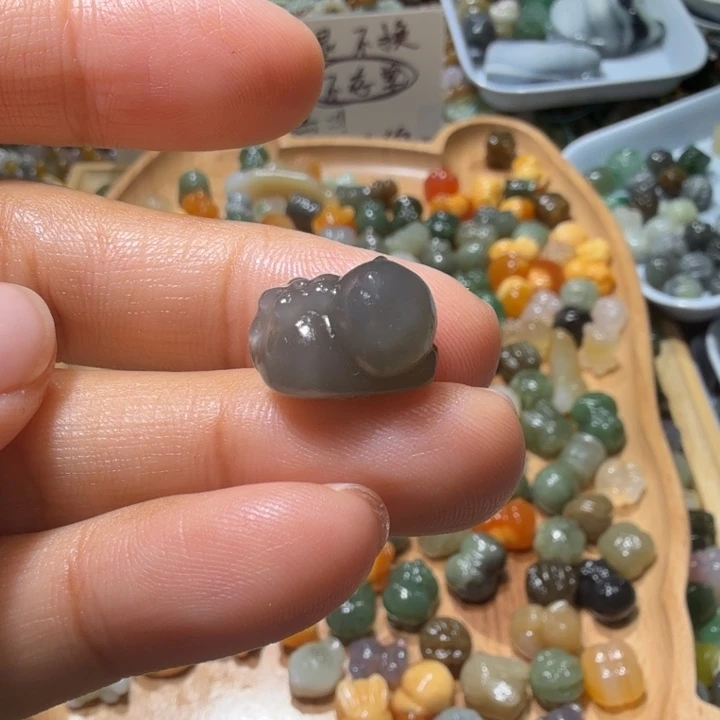 和田玉未镶嵌珠宝半成品妖**7