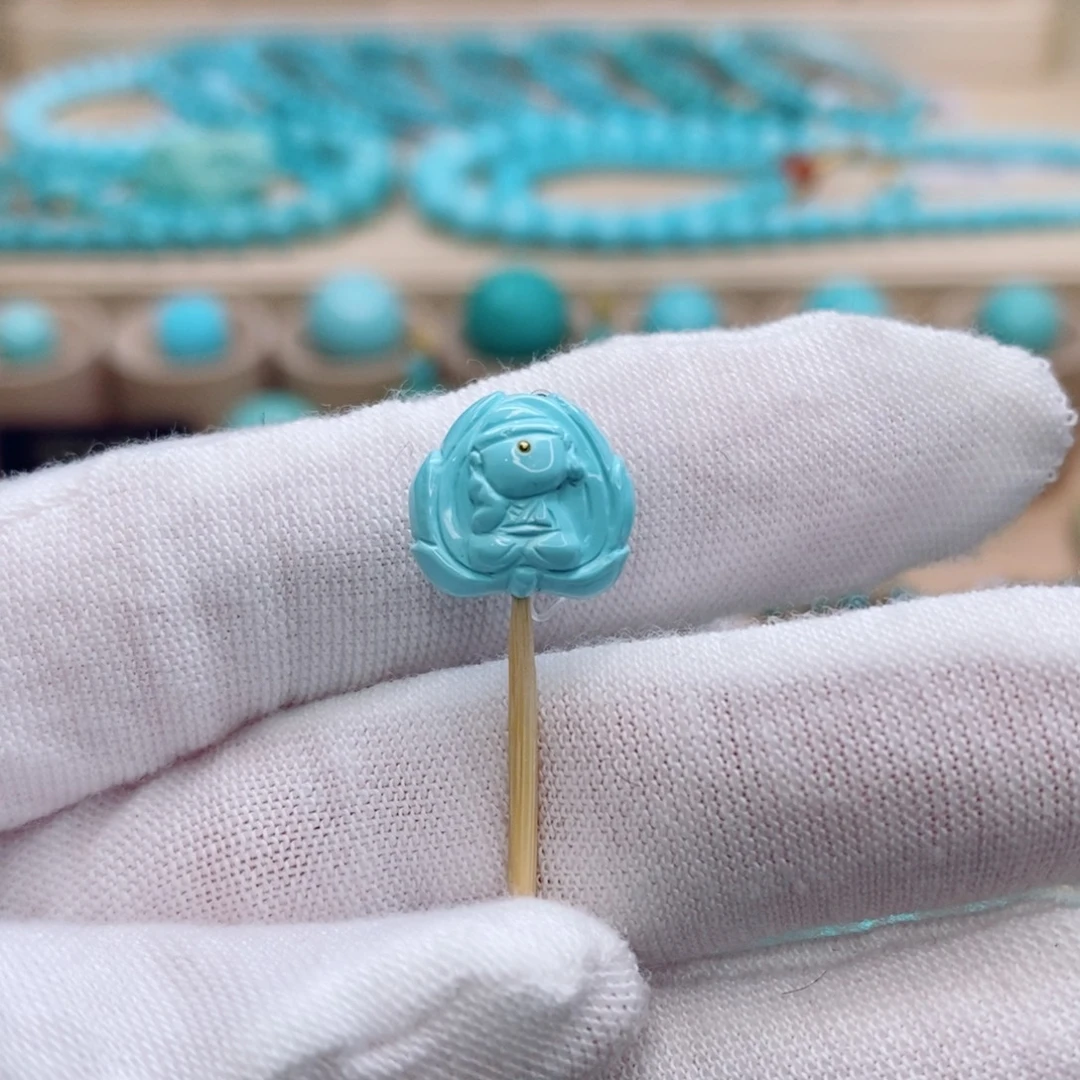 绿松石未镶嵌珠宝奇石