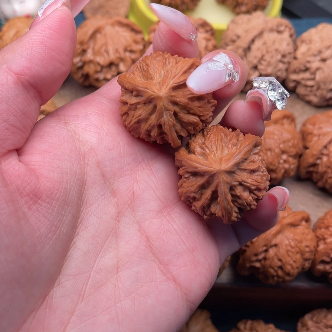 把件文玩核桃全品文山球奔32手捻毕业