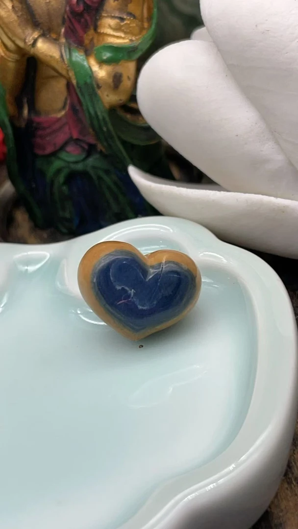 A679精品猛犸象牙17.3*13.3左右文玩手串特色皮轻奢简约爱心挂件