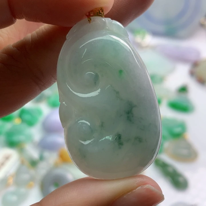 翡翠颈饰18K金镶嵌天然翡翠