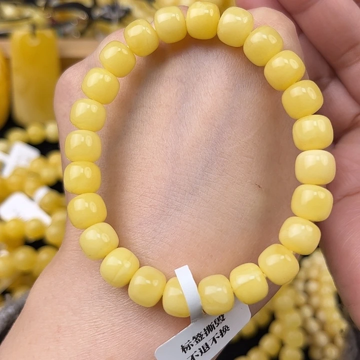 琥珀未镶嵌颈饰琥珀