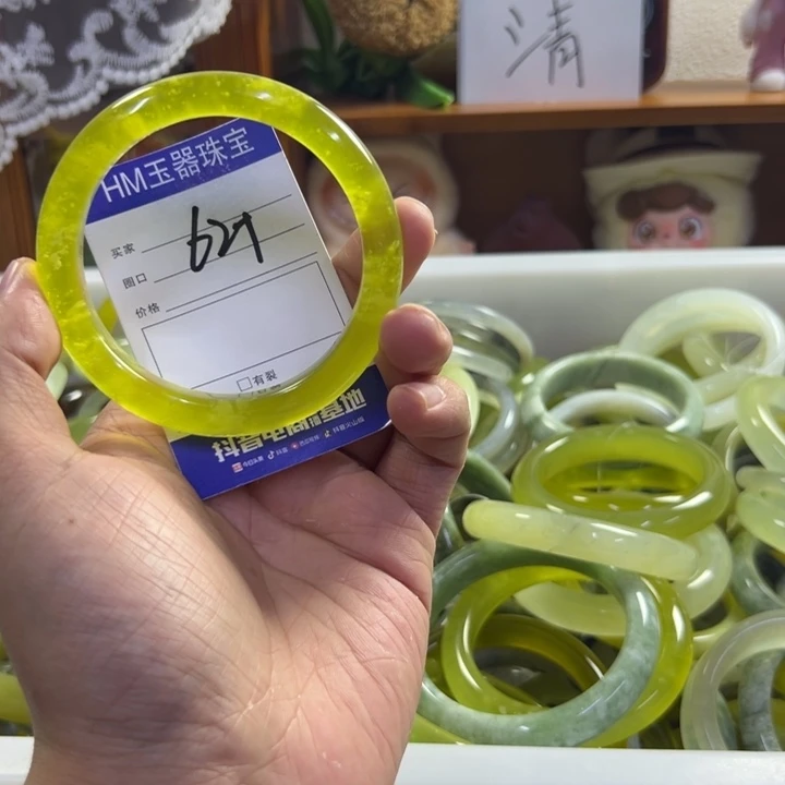 蛇纹石玉未镶嵌手镯563