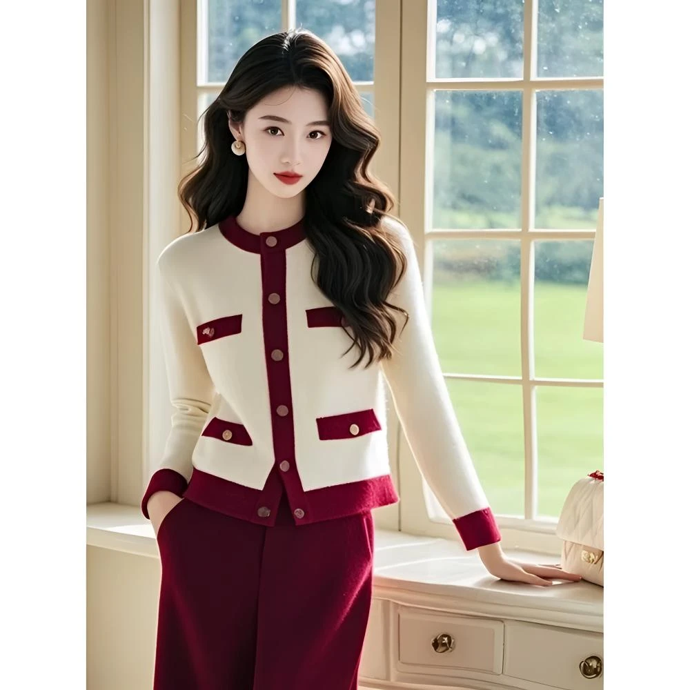 秋冬季高级法式气质高级感超好看今年流行的漂亮小香风白色毛衣