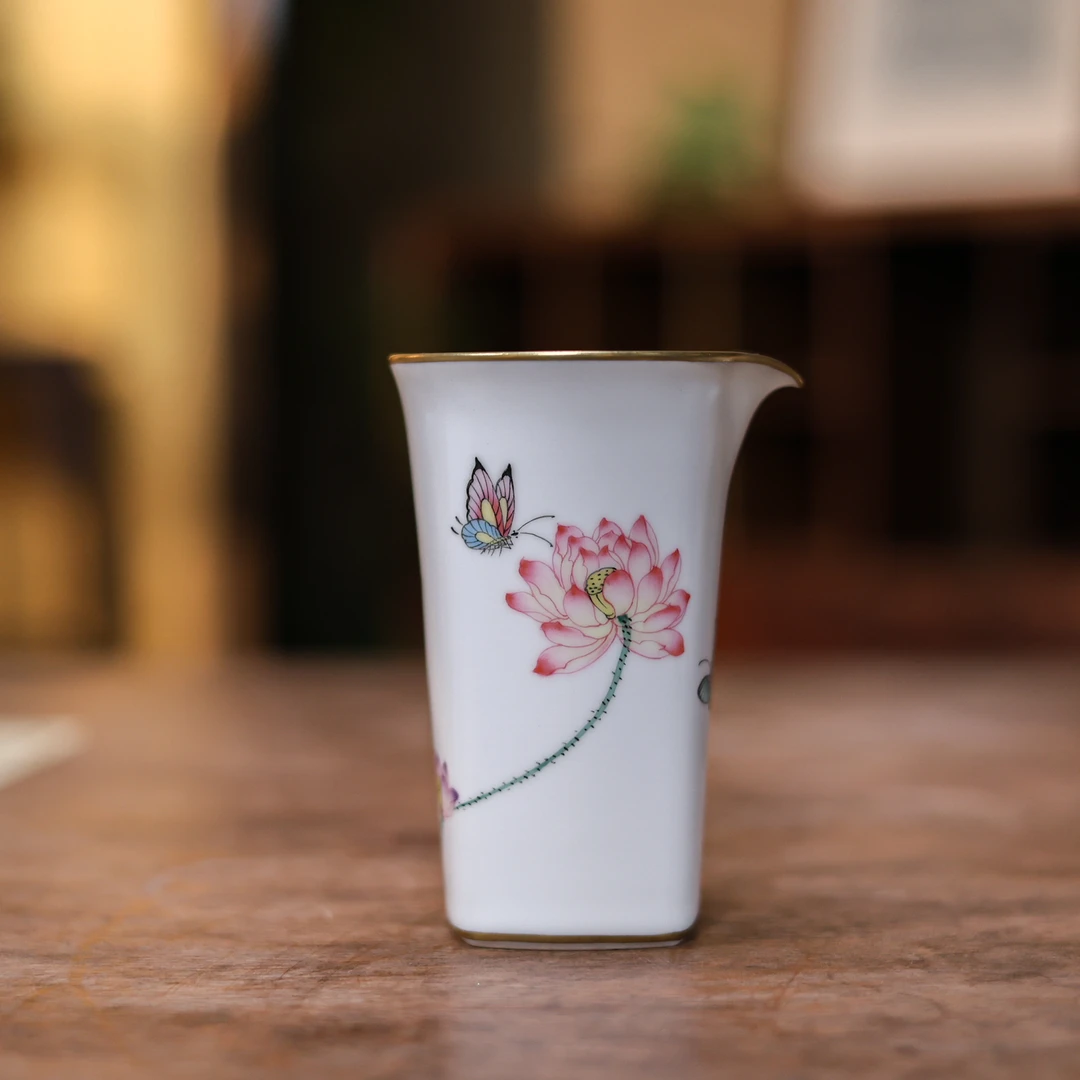 【悦生活】珠光月牙白-华隐堂-荷花公道杯-180ml（华隐S1252）