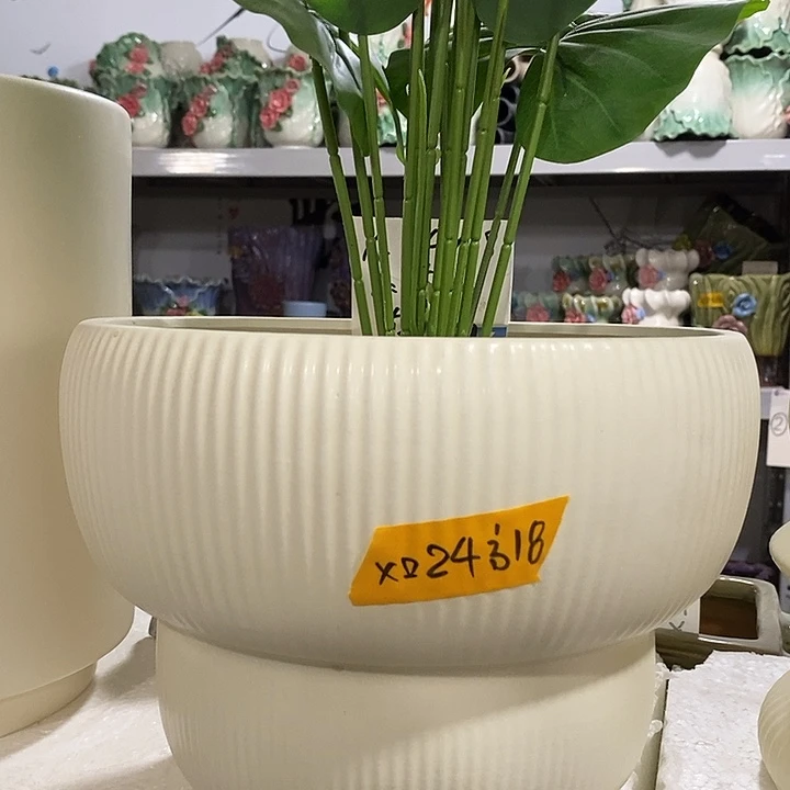 摆件陶盆有孔 微瑕介意勿拍